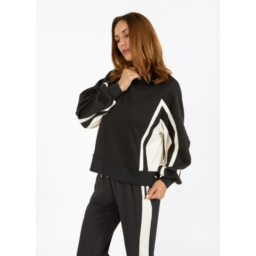 Coster Sporty Sweater Black and Cream 251-1123