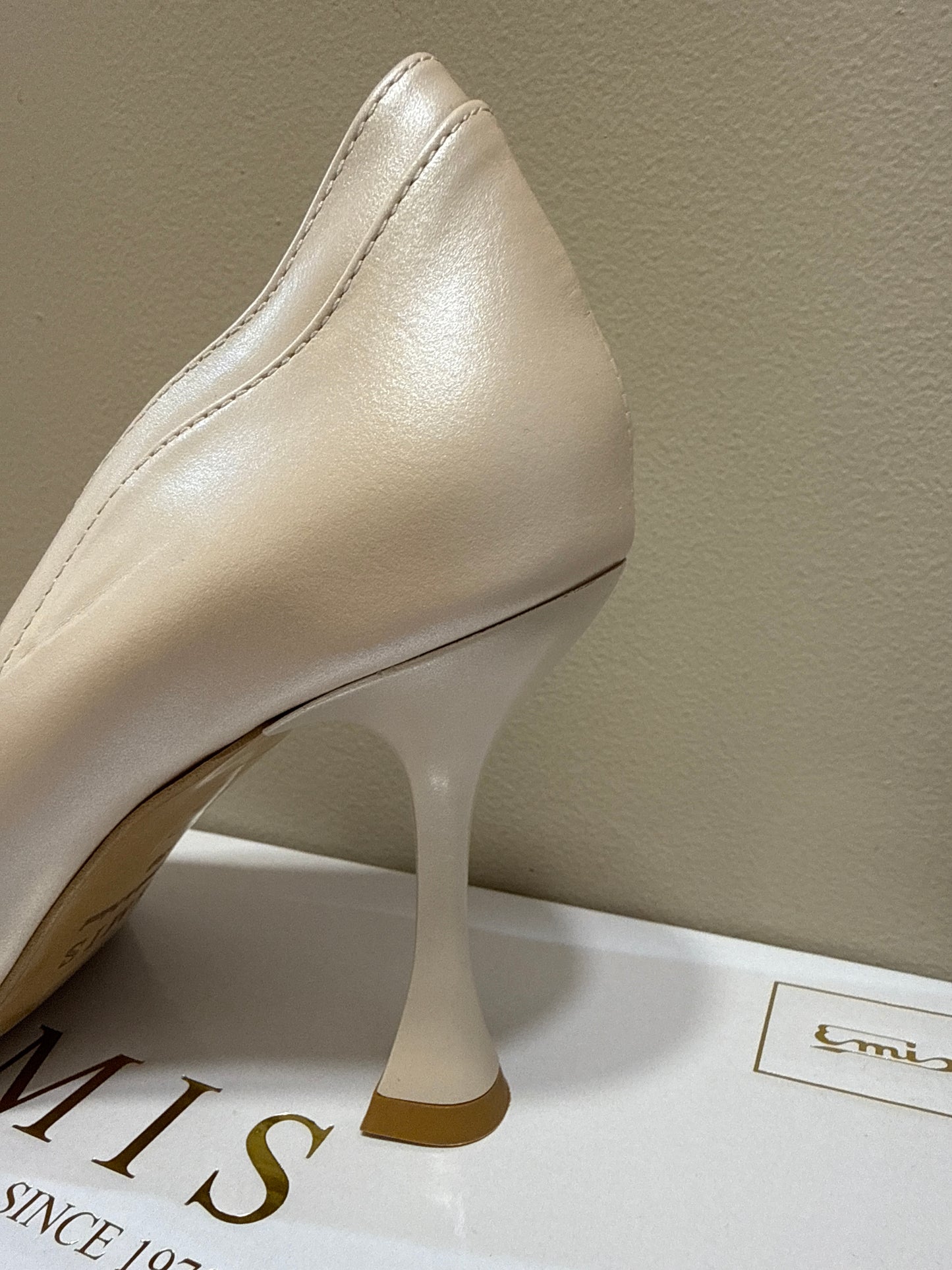 Emis Beige Heel Shoe