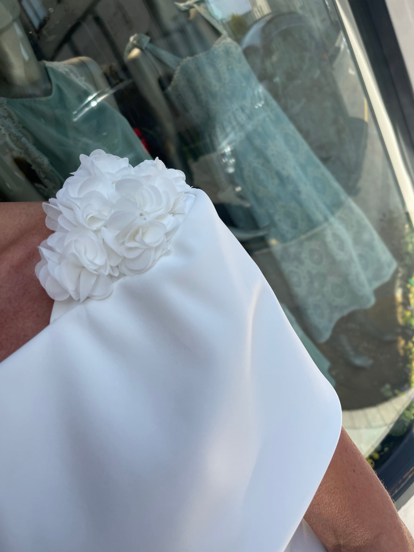 Anoola D415 Ivory & Floral Hem Spec