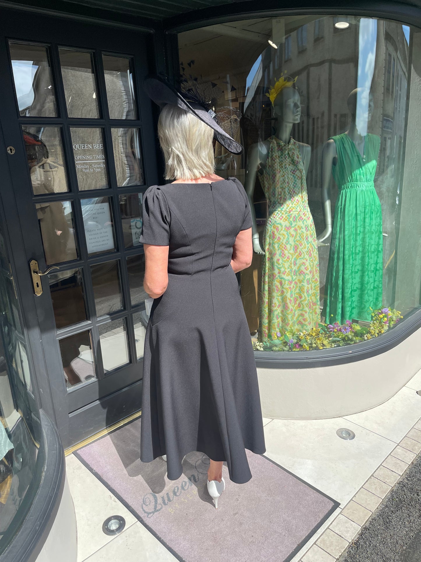 John Charles 66319 Black And White Crepe And Lace Applique