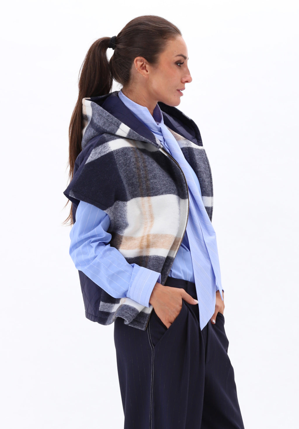 K Design D905L Tartan Vest