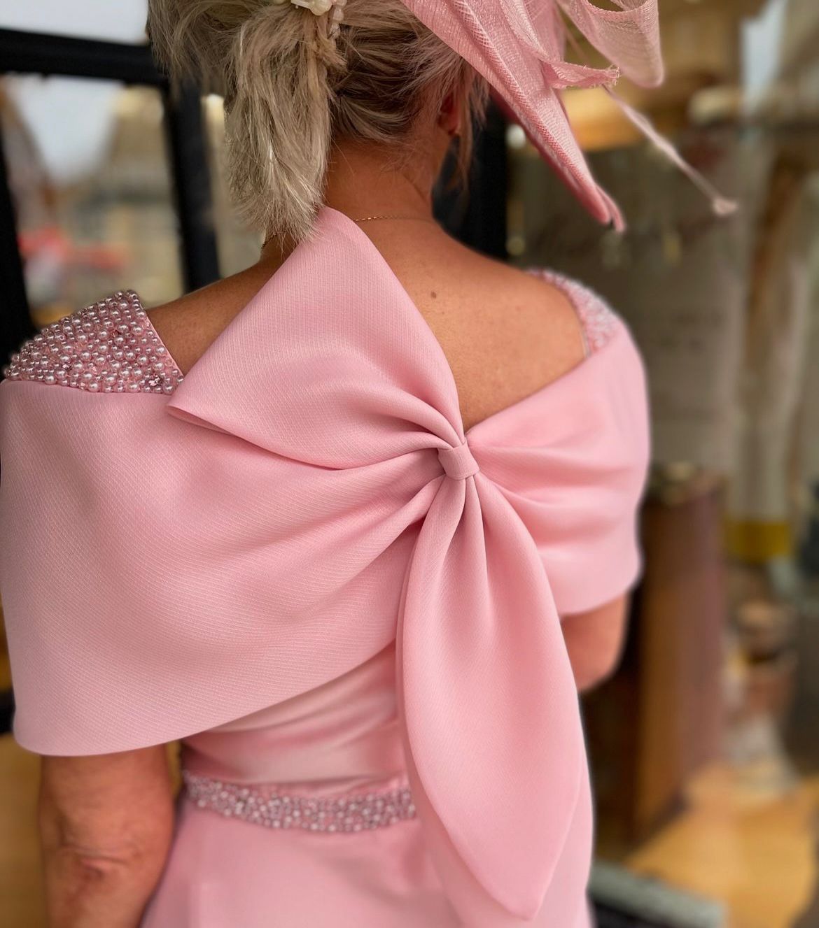 Couture Club 9G199 A Line Rose