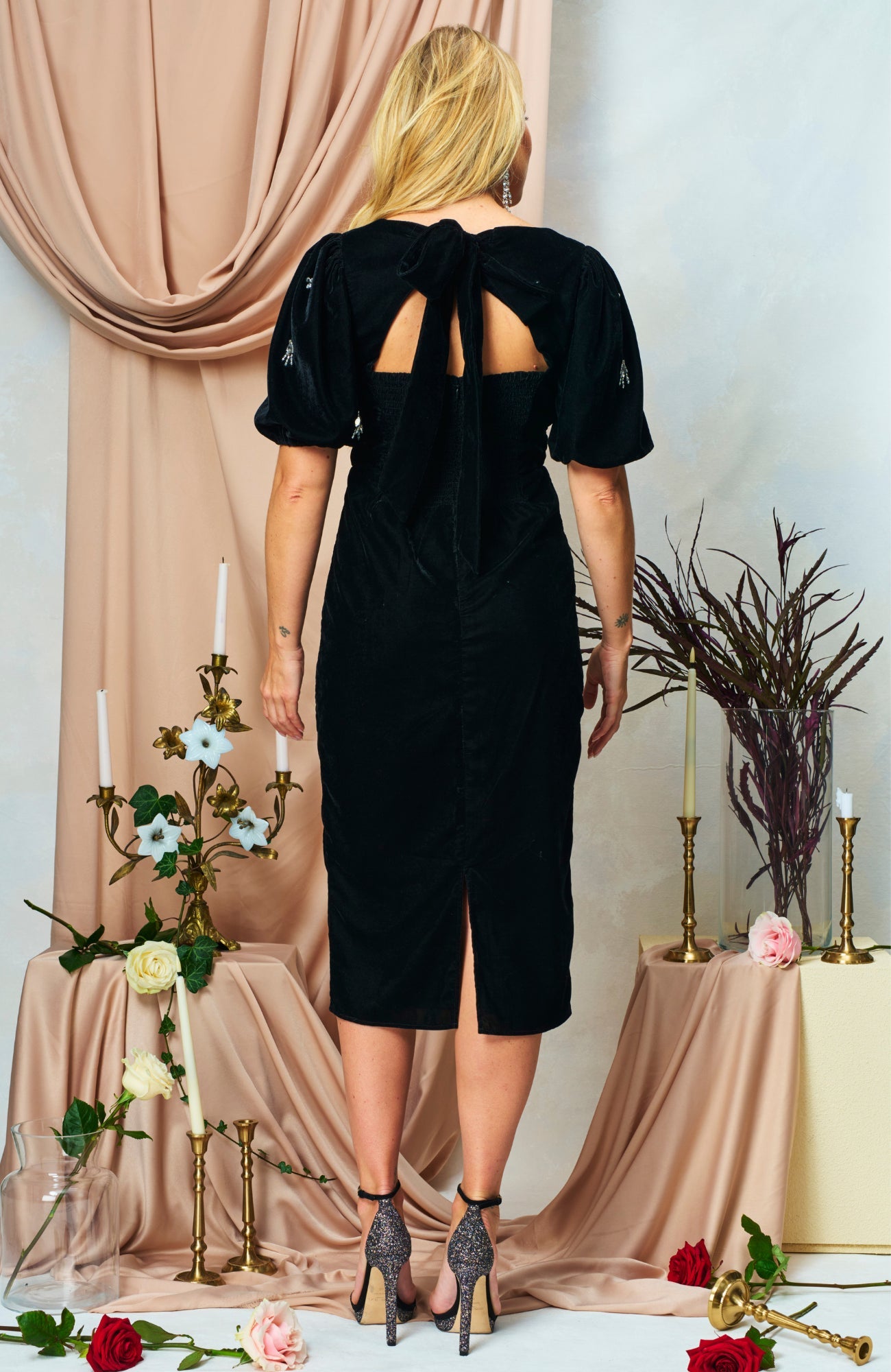 Hope & Ivy Bettina Velvet Dress