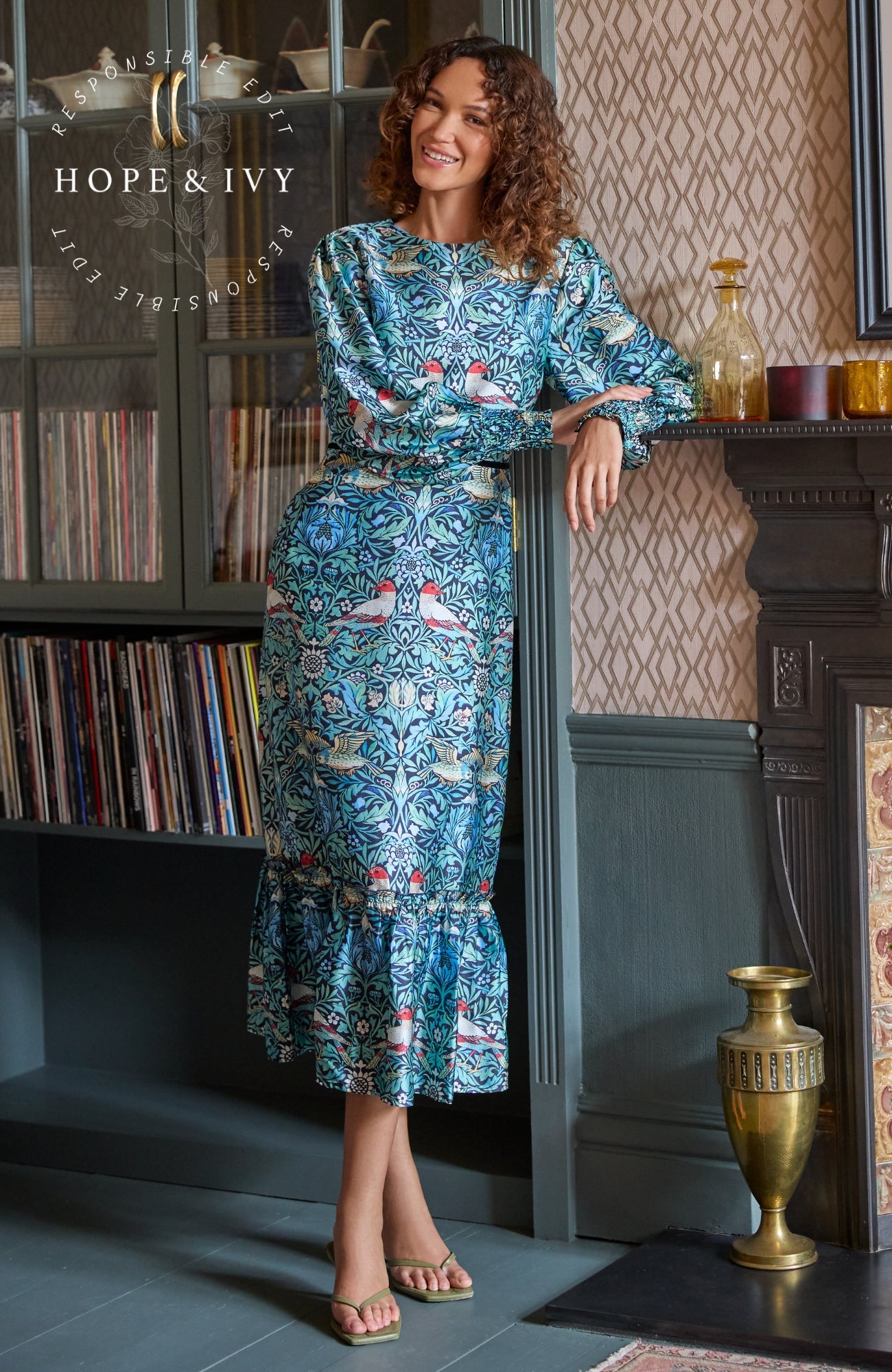 Hope & Ivy Paisley Pattern Dress