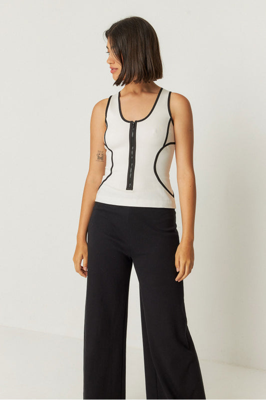 SKFK Irane White & Black Piping Top