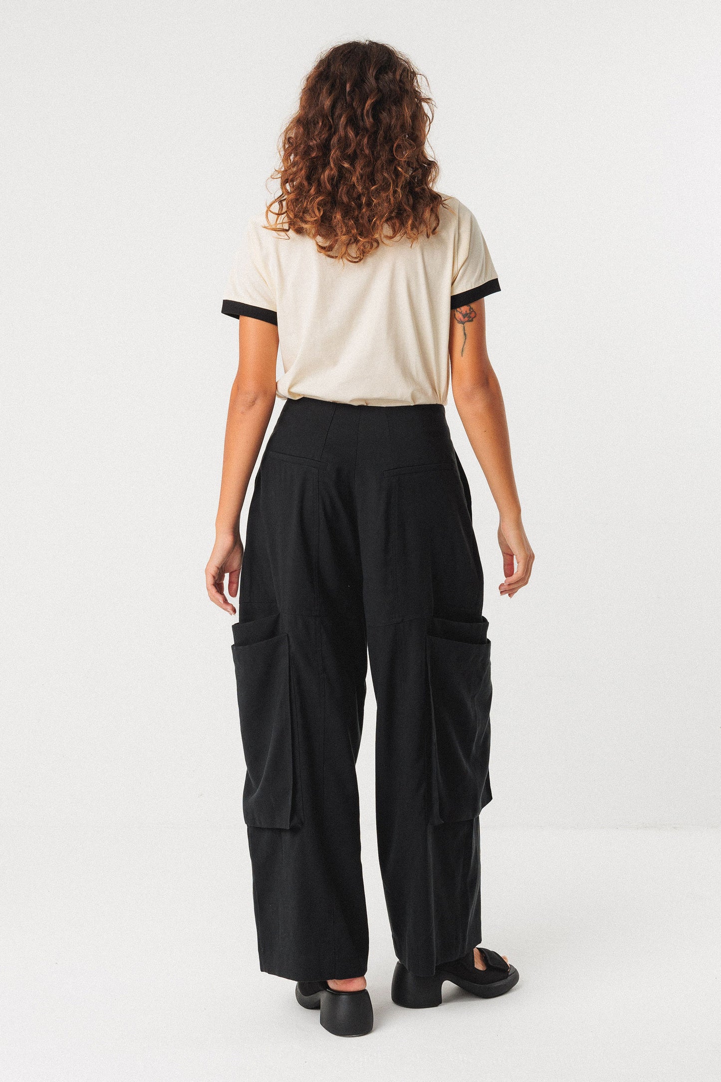 SKFK Neskur Cream & Black Trim T Shirt