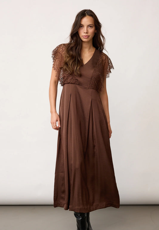 Suncoo Black Lace Midi Dress with Long Sleeve H24C03288 Robe Ciara Suncoo Black Lace Midi Dress with Long Sleeve H24C03288 Robe Ciara