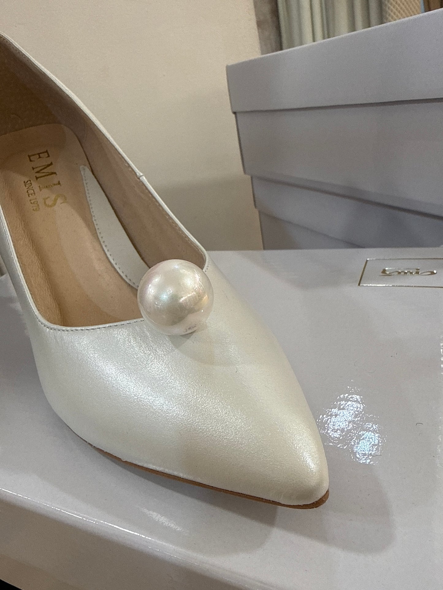 Emis Ecru Pearl Cuban High Heel