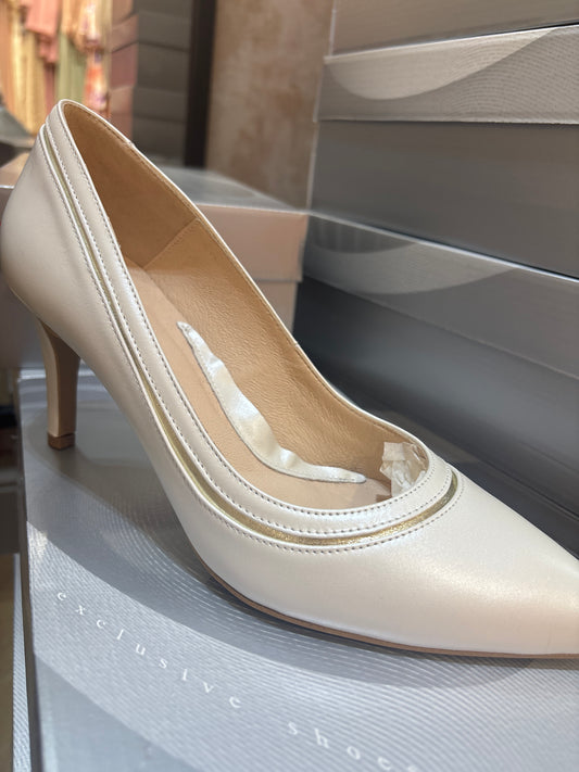 Emis Ivory & Gold Mid Heel Shoe