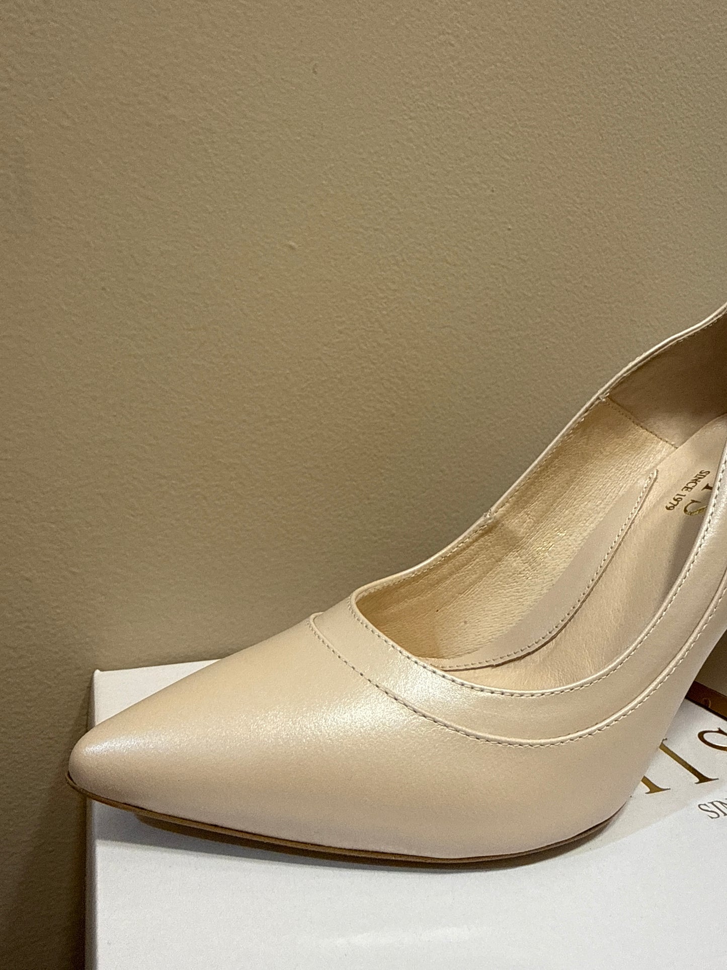 Emis Beige Heel Shoe