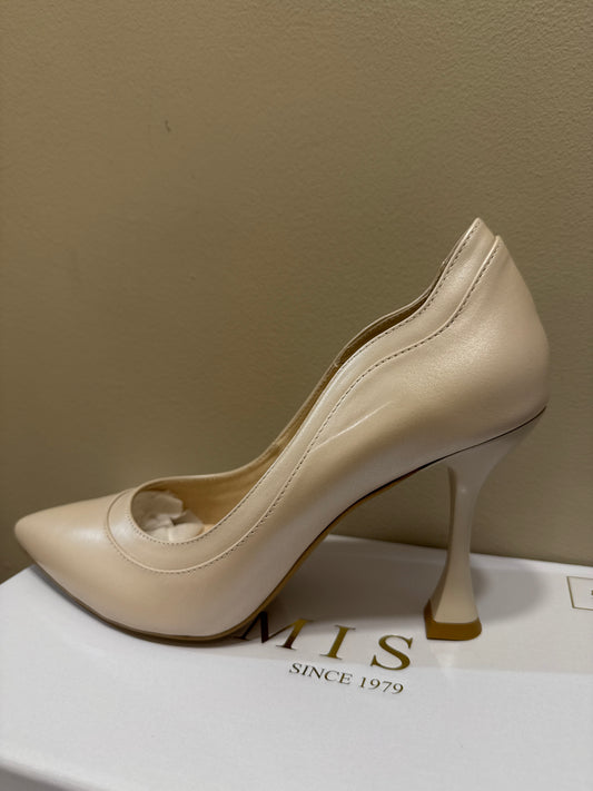 Emis Beige Heel Shoe