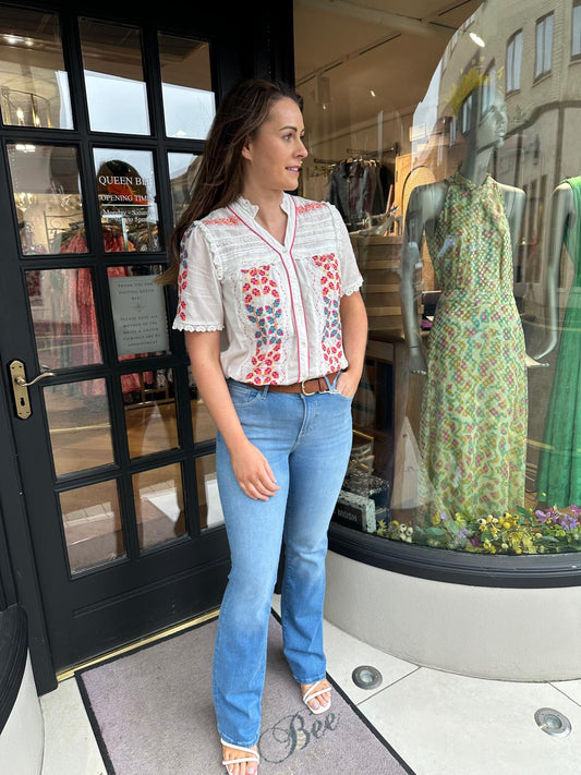 Place Du Soleil Short Sleeve Embroidery And Lace Blouse
