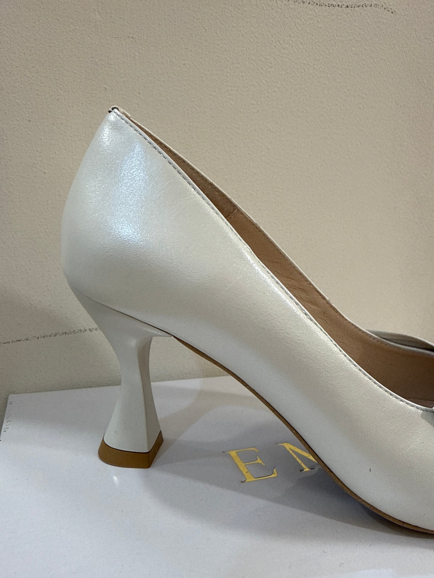 Emis Ivory Front Bow Shoe Low Cuban Heel
