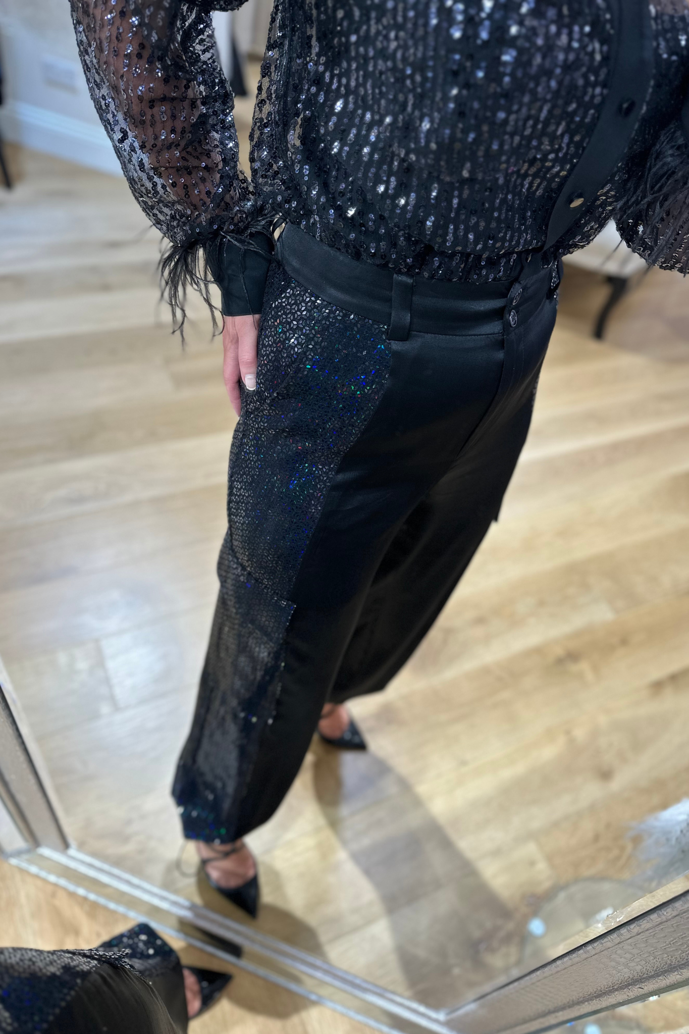 Access Black Cargo Pants With Pockets And Sequins