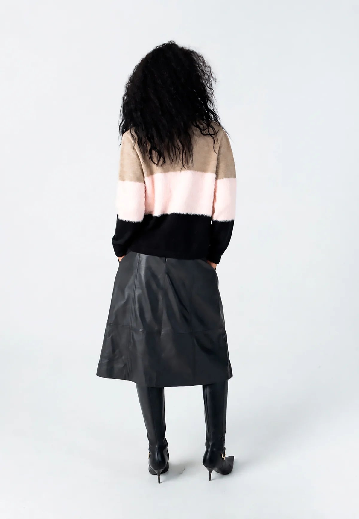 Coster 264 - 2409 Knit with Flower Detail