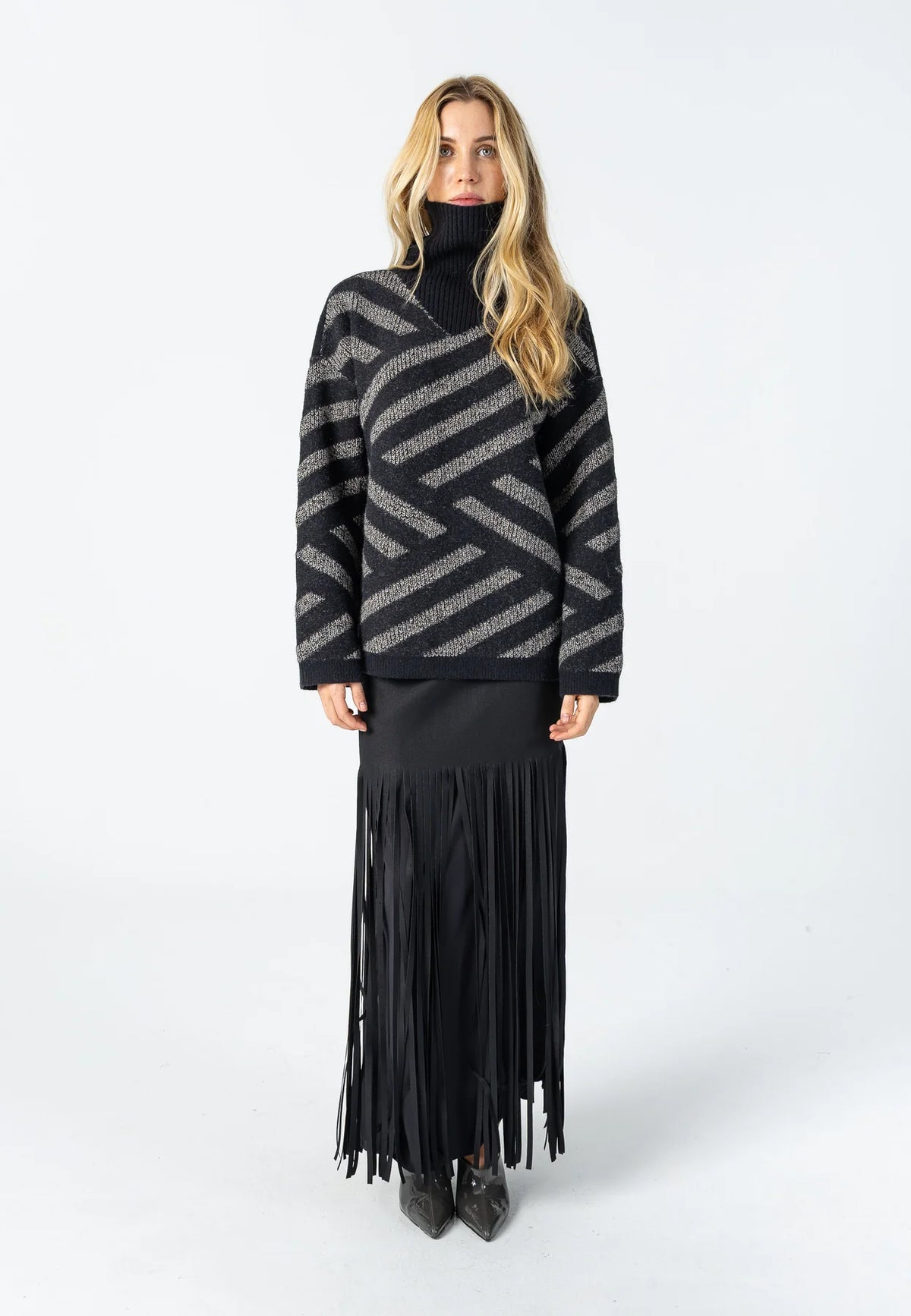 Coster 264 - 2413 Black/Sand Stripe Knit