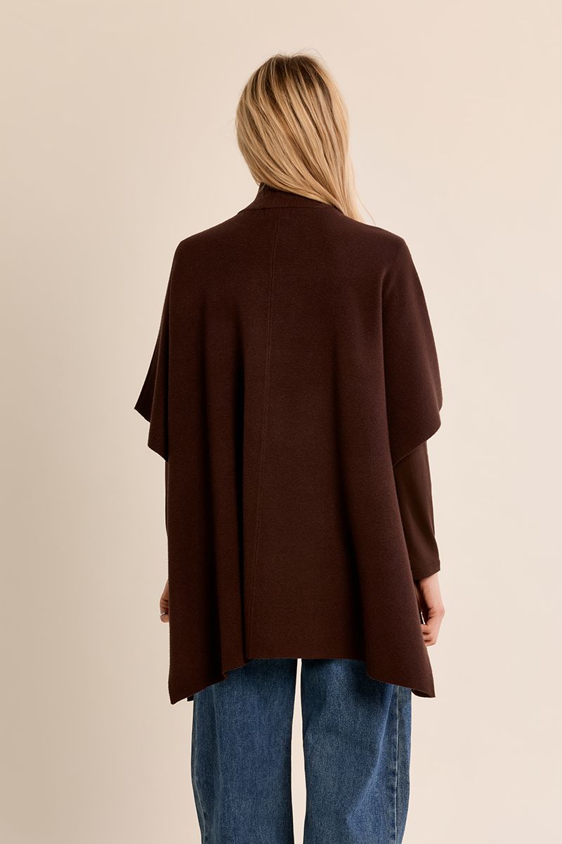 Molly Bracken Knitted Cape Chocolate LA1844EN