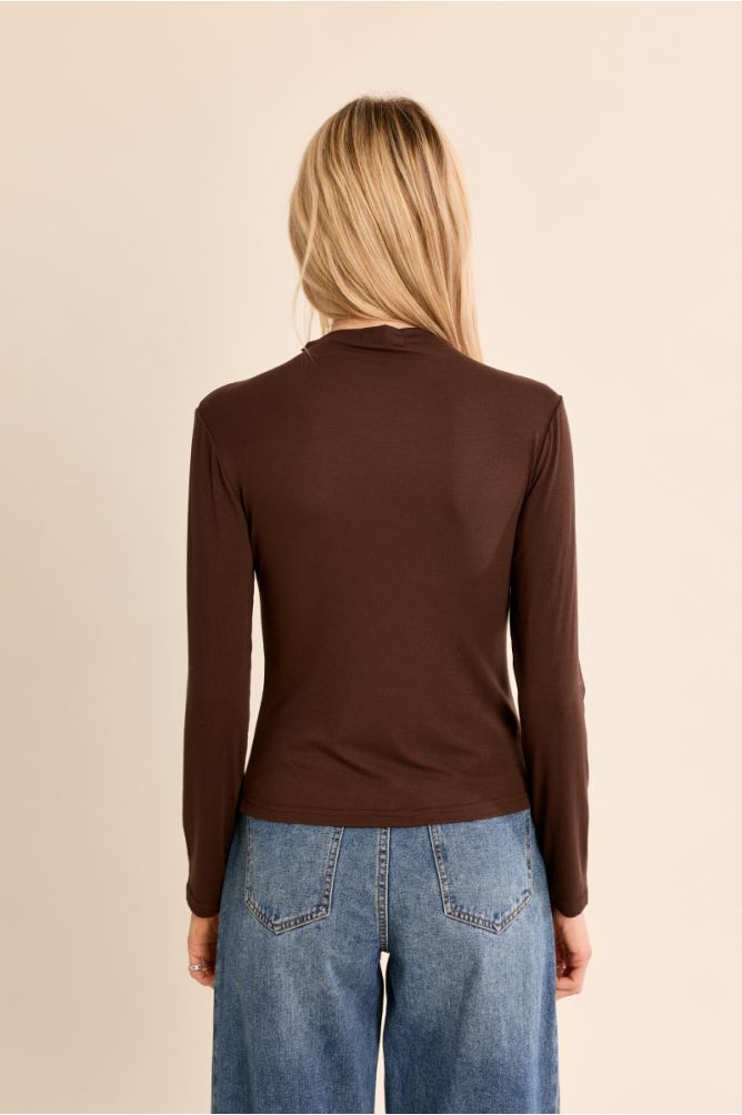 Molly Bracken EF1662EN Chocolate Knitted Undershirt